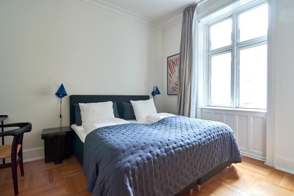 Spacious 3 Bedroom Manor Flat Next To Tivoli Copenhagen Exterior photo